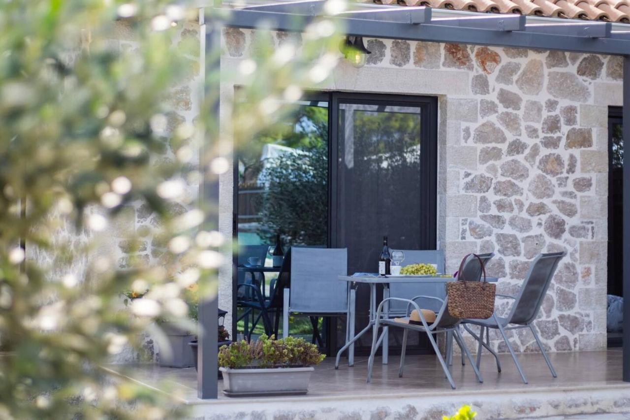 Villa On The Sea Agia Marina  Exterior foto