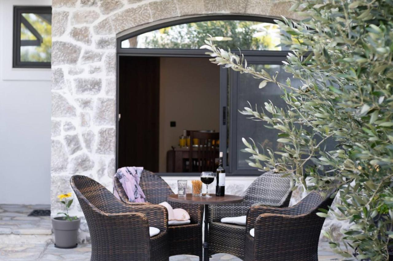 Villa On The Sea Agia Marina  Exterior foto