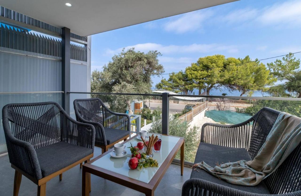 Villa On The Sea Agia Marina  Exterior foto