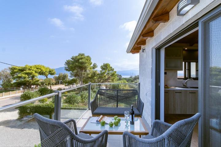 Villa On The Sea Agia Marina  Exterior foto